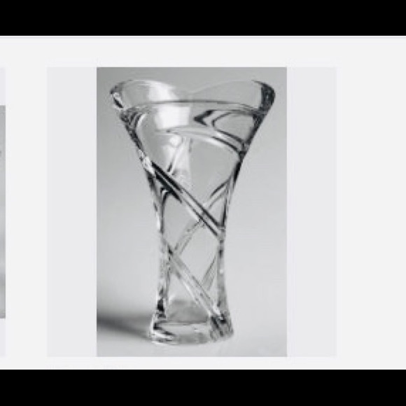 Waterford Other - Waterford Trillium pattern vase (c1999)